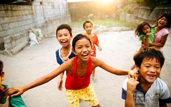 Emergenza istruzione: 278 milioni di bambini a rischio. WeWorld lancia l’Atlante 